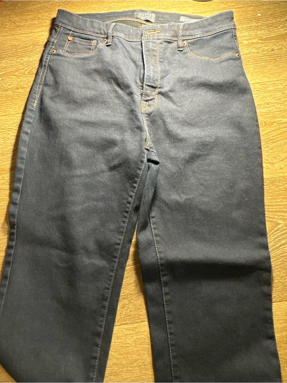 Curvy Skinny Jeans in Dark Blue Denim